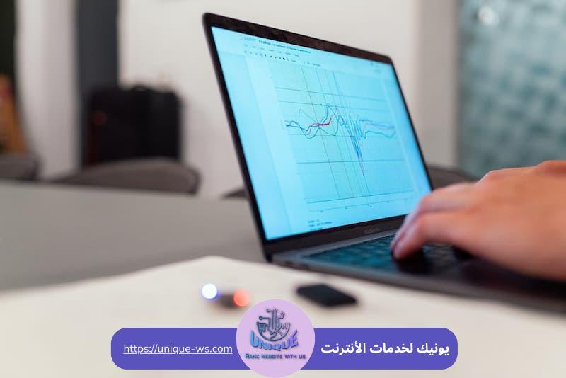 مراقبة أداء المنافسين